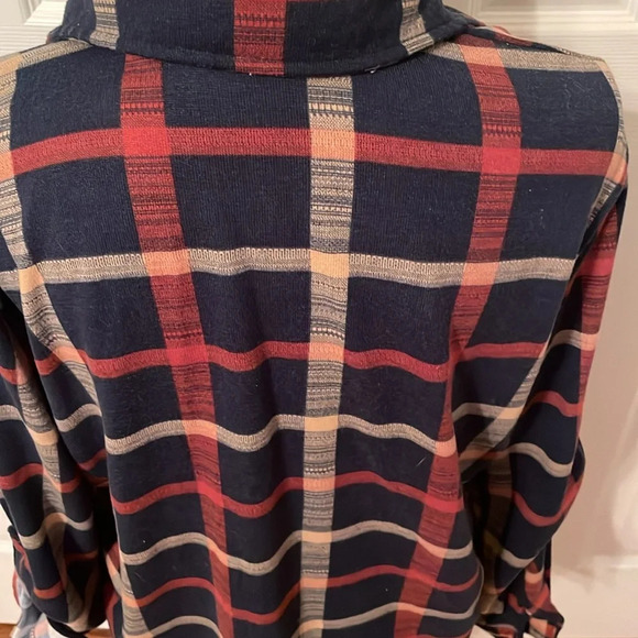 Eden & Olivia Plaid Maternity Shirt Long Sleeves with Tabs Button Front XL Long - Picture 5 of 7